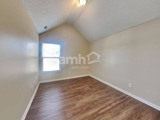 Building Photo - 4897 Bryant Dr