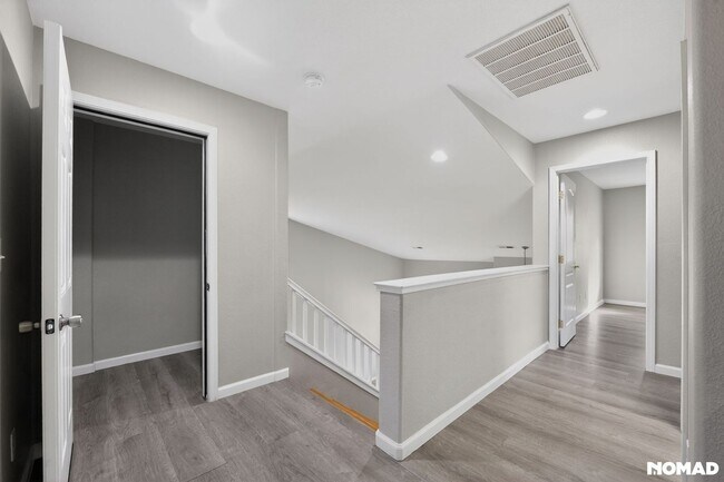 Building Photo - Spacious 5-Bedroom Home on Cul-de-Sac | Pets OK | Pool & Clubhouse | Long-Term Lease Preferred