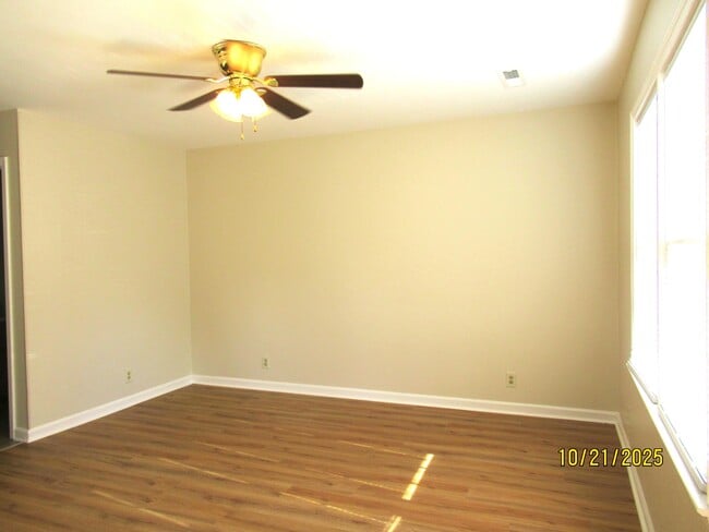 Building Photo - 22 Hackberry Ct