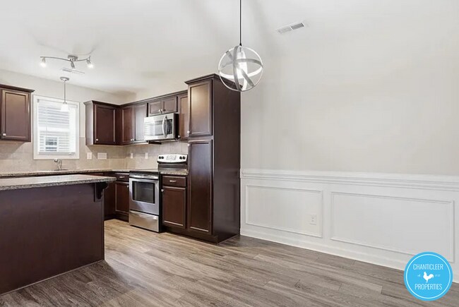 Building Photo - 2654 Middle Br Bnd