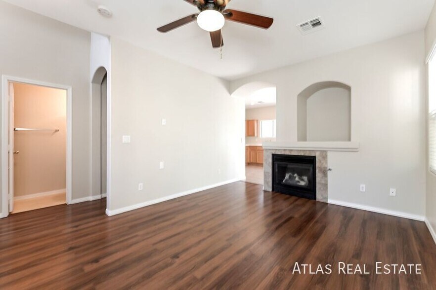 Building Photo - 6289 Barton Manor St