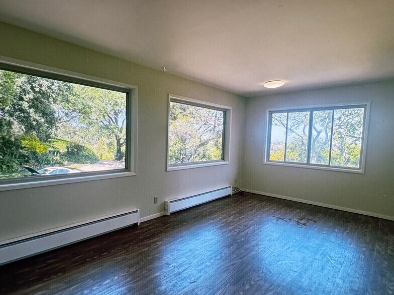 Building Photo - 25860 Altamont Rd