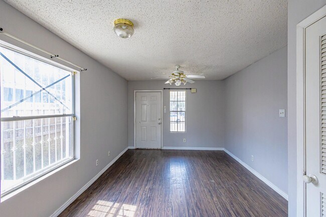 Building Photo - 509 Hopi Dr