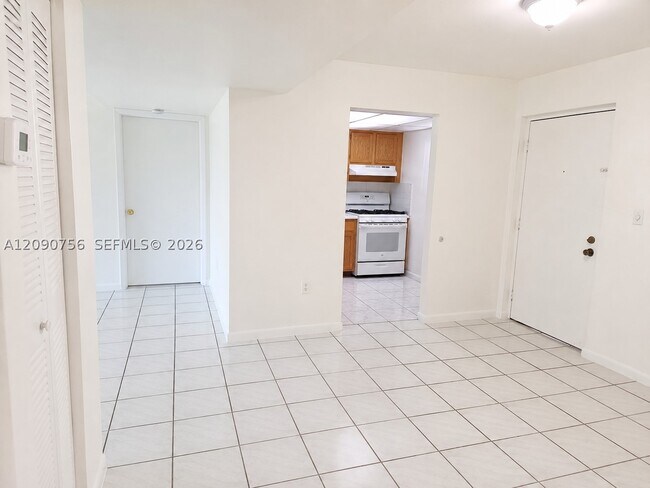 Building Photo - 13020 SW 92nd Ave
