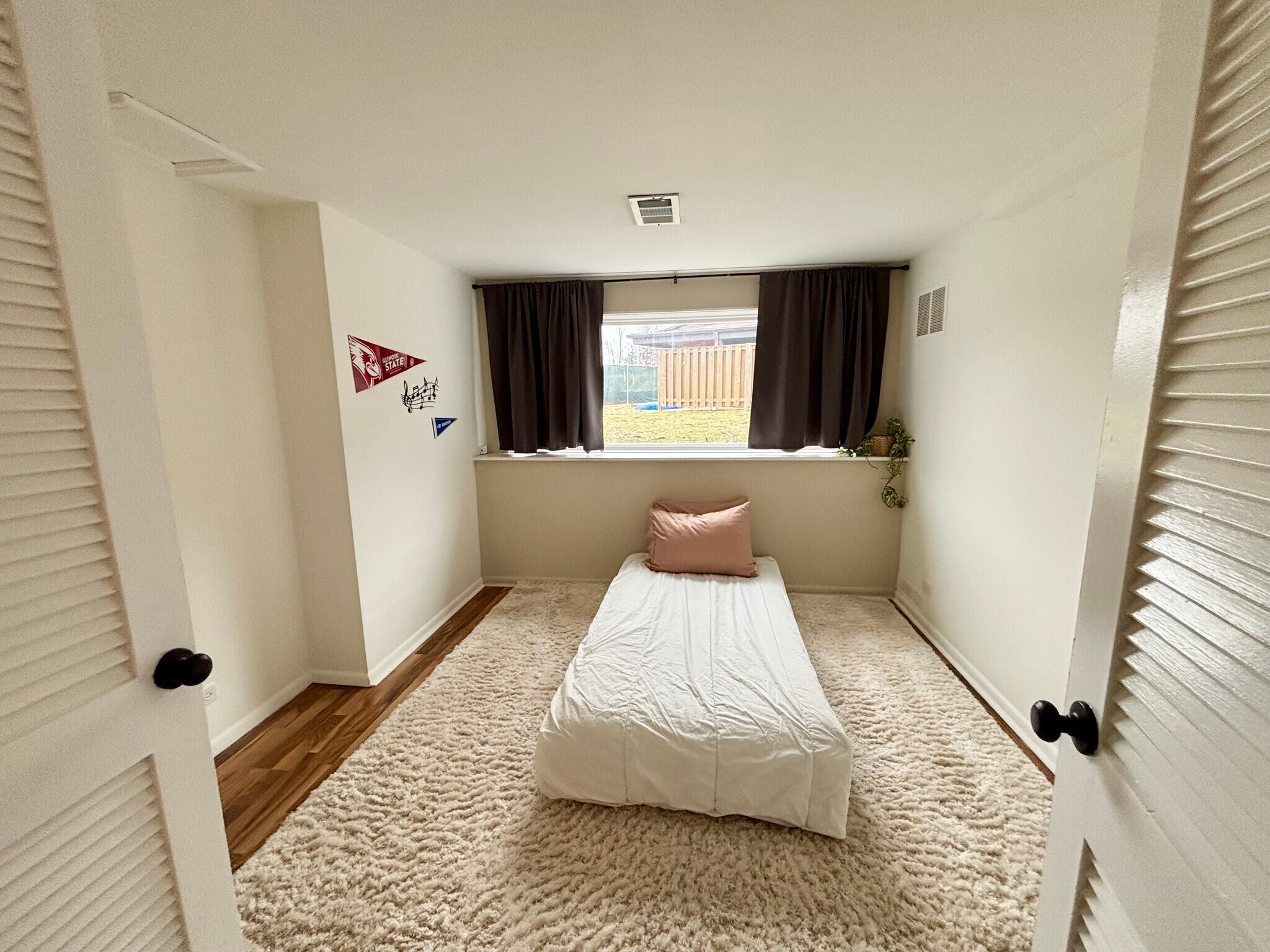 Building Photo - 434 Park Ln