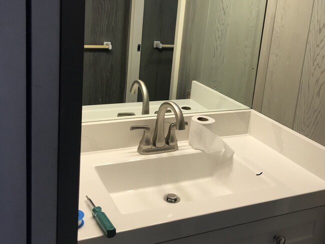 2nd bathroom- just renovated! - 3321 Anoai Pl