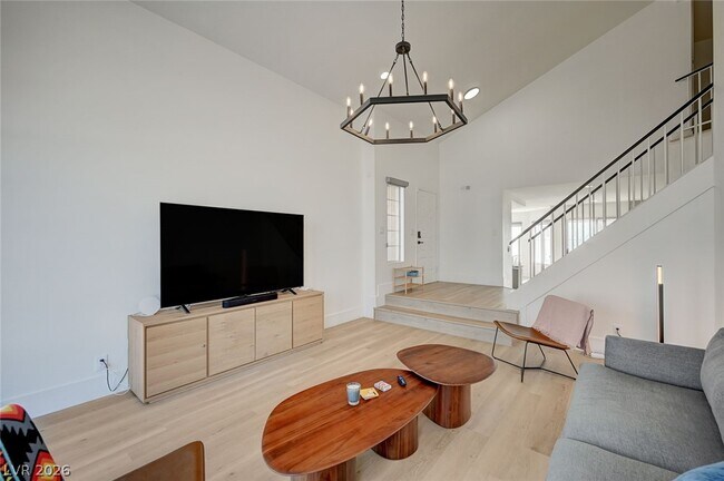 Building Photo - 3200 Ivory Coast Dr