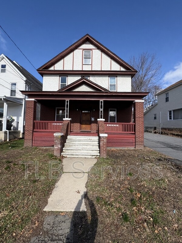 Building Photo - 221 3rd St