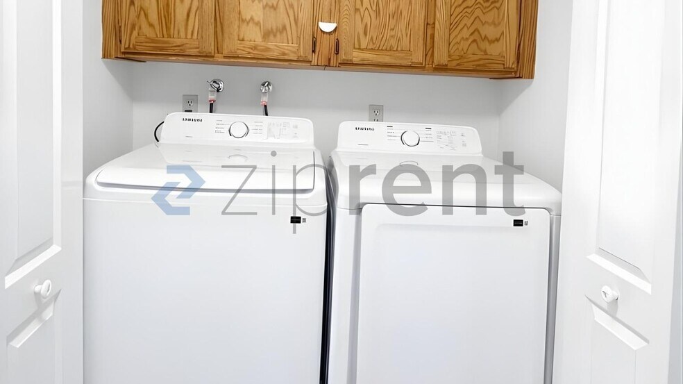 Building Photo - 9588 N Boyd Ave