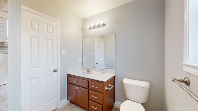 Building Photo - Completely repainted 4 bedroom ALL TILE ho...