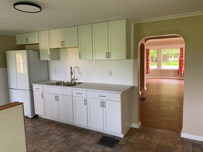 Building Photo - 5004 Macon Hwy