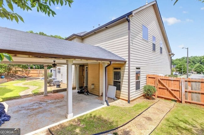 Building Photo - 2210 Apple Orchard Way