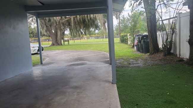 Building Photo - 1508 S Lee Ave