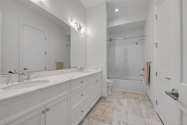 Building Photo - 402 Grist Mill Cir