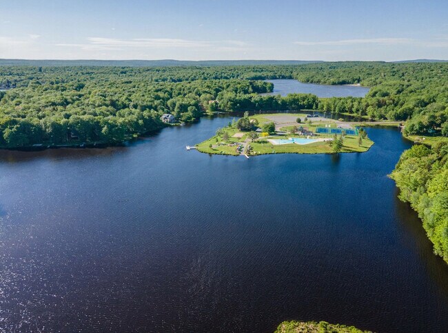 Building Photo - 3145 Ogontz Dr