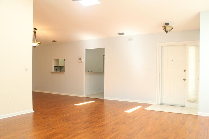 Building Photo - 1522 Ocean Dunes Cir