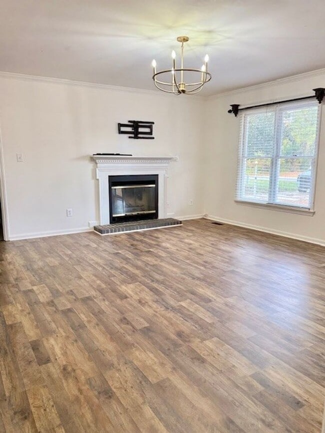 Building Photo - 107 Clairmont Rd NE