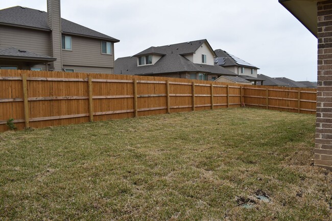 Building Photo - Beautiful Home in the Cedarbrook Ridge sub...