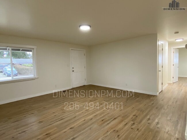 Building Photo - Amazing 4 bed, 2 bath house in Renton. AVAILABLE NOW!