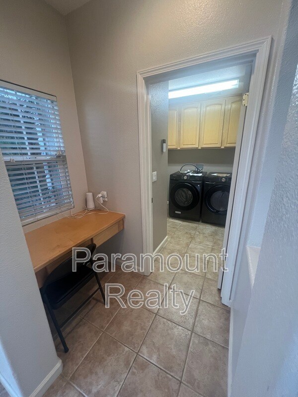 Building Photo - 5608 N Dublin Ranch Dr