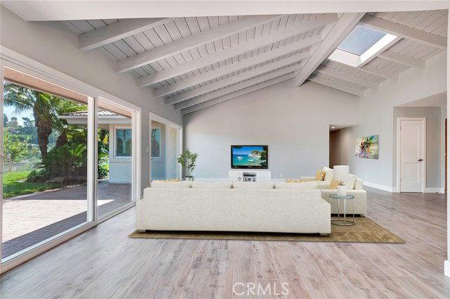 Building Photo - 11761 Highview Dr