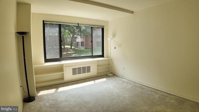Building Photo - 1021 Arlington Blvd