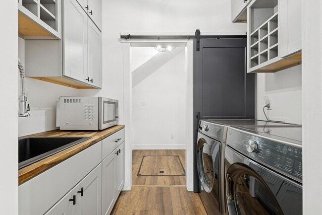 Building Photo - Whitefish Home in The Lakes