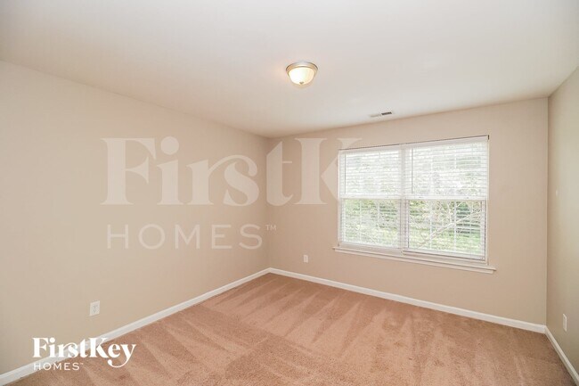 Building Photo - 234 Royalton Rd