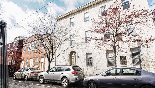 Building Photo - 402 S 12th St