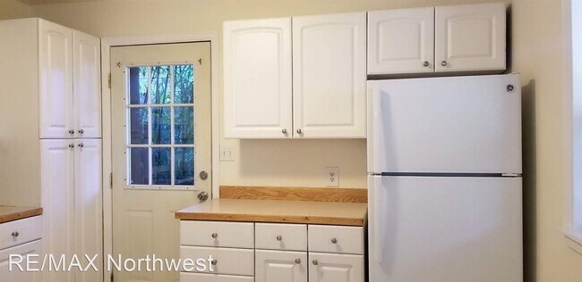 Building Photo - 1 br, 1 bath House - 127 A Plymouth St NW