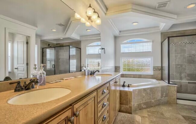 Building Photo - 10904 Cascading Spring Cir