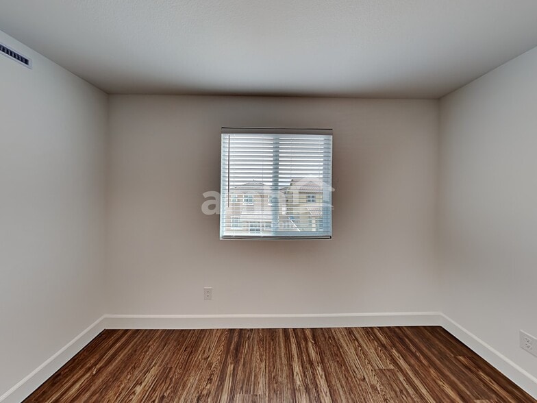 Building Photo - 9124 Crocker Pt Ct