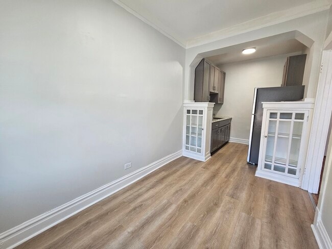 Building Photo - 4753 N Monticello Ave