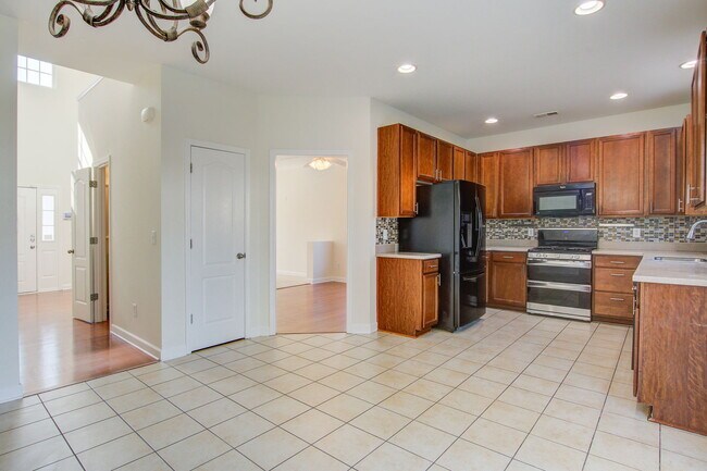 Building Photo - 156 Red Leaf Blvd