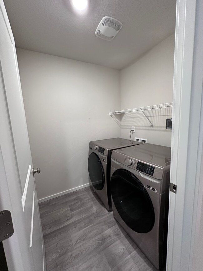 Building Photo - Charming 4 bdrm 2.5 ba in Vancouver, WA