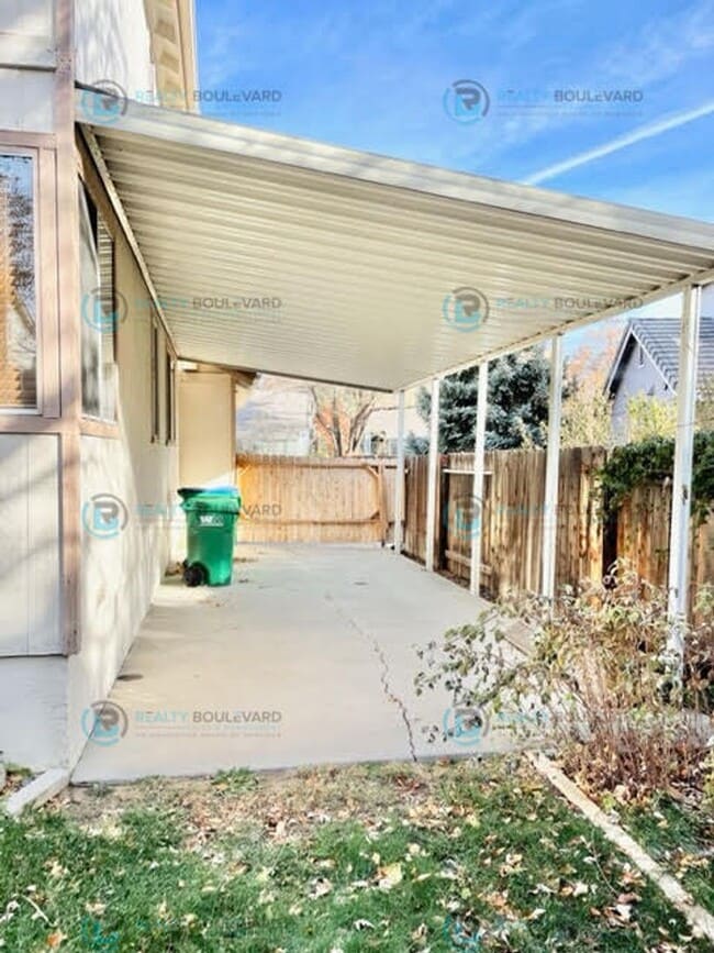 Building Photo - Well-Appointed 4BR Home with Open Floorplan & Expansive Yard