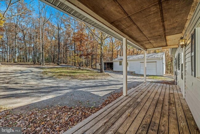 Building Photo - 438 Gloyd Ln