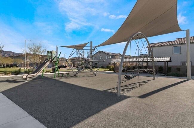 Building Photo - Modern Luxury Living: Spacious Retreat with Next-Gen Suite!