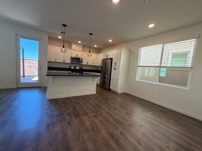 Building Photo - Beautiful 3-Bedroom Home in Anatolia