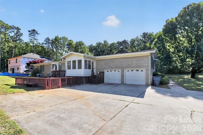 Building Photo - 8109 Reames Rd