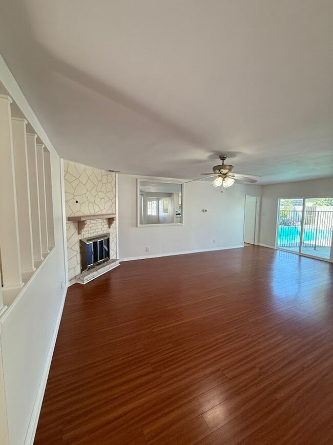Building Photo - Beautiful 4 Bedroom, 2 Bathroom Arleta Hom...
