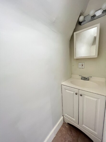 Building Photo - 511 Brinton St