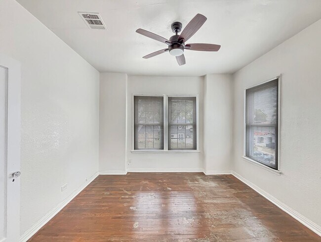 Building Photo - A Timeless Gem Awaits - Elegant Historic Home Nestled in the Heart of Los Angeles Heights Keyston...