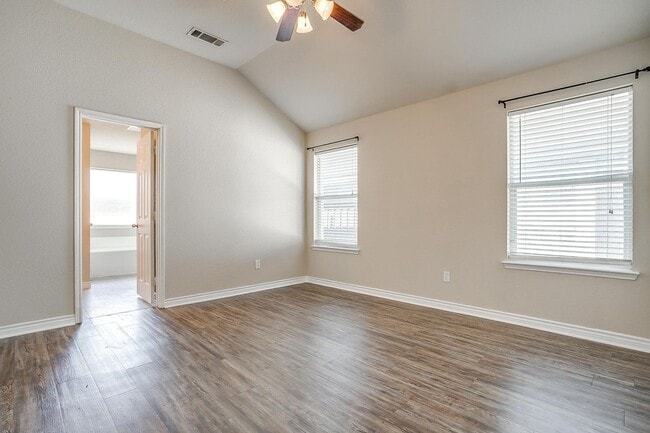 Building Photo - Perfectly located.  3 Bedroom, 2 Bath Home...