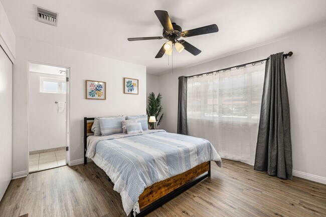 Building Photo - Sunnyside House with Pool in Palm Springs (Monthly Only - No Long Term)