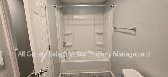 Building Photo - 1922 Glendale Ave