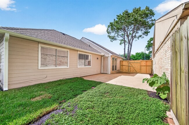 Building Photo - 13215 Vista Oro Dr