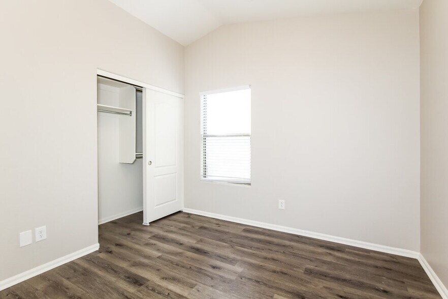 Building Photo - 12307 W Orange Dr