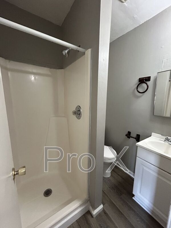 Building Photo - 1409 S Broadway St