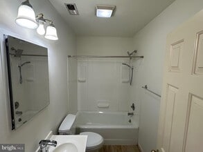 Building Photo - 16 Wrightson Ave